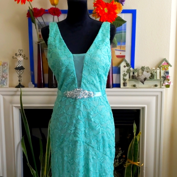 Windsor Dresses Windsor Long Gown For Special Occasion Box 9 Poshmark